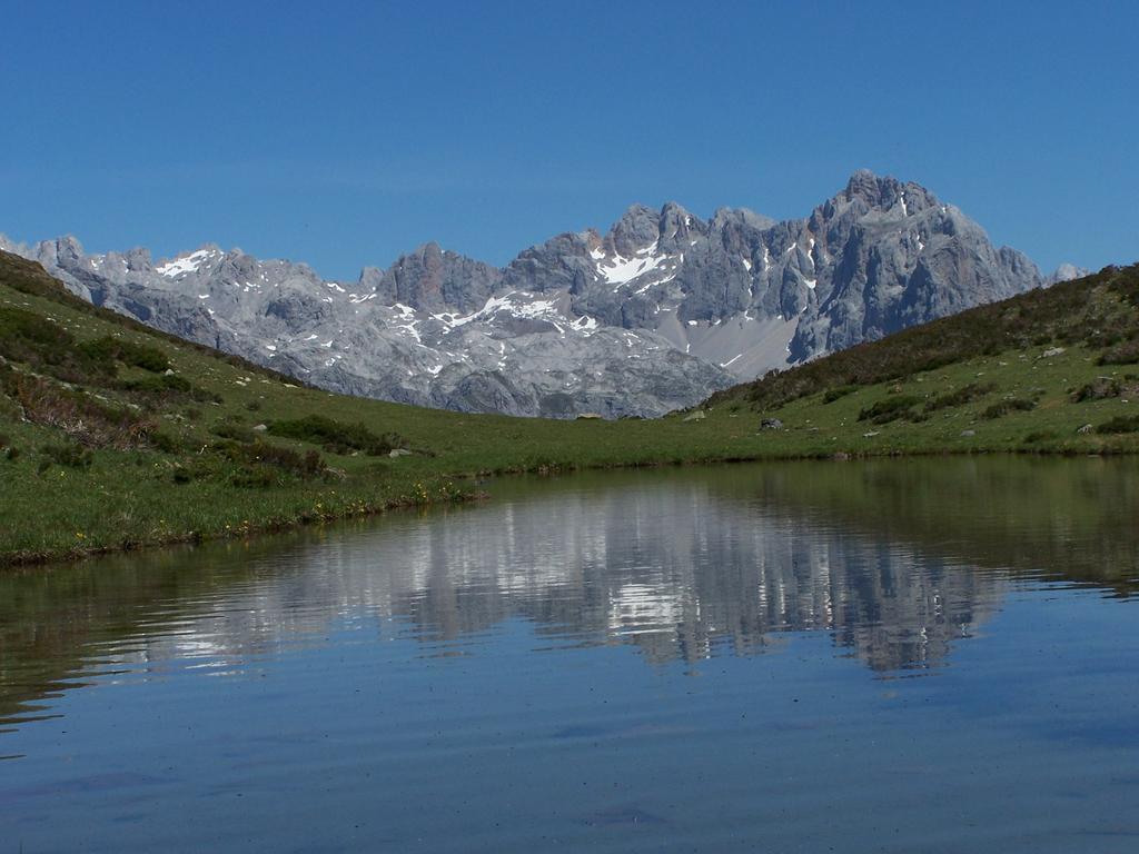 Albergue Turistico Briz Espinama Exteriér fotografie